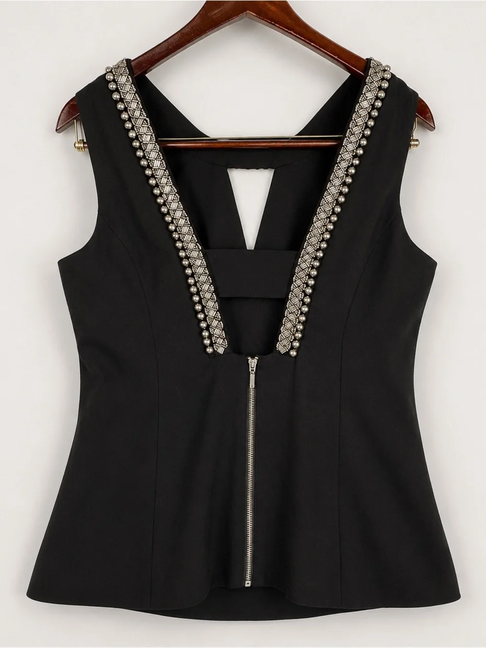 XOXO Black Beaded Keyhole Zip Front Sleeveless Top Blouse Size M - Picture 2 of 8